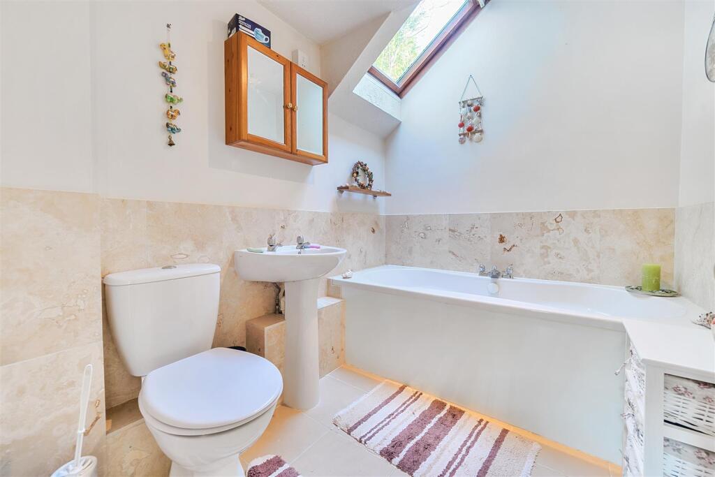 Lacemakers Cottage, 1 Long Row, Wicken Road, Leckh