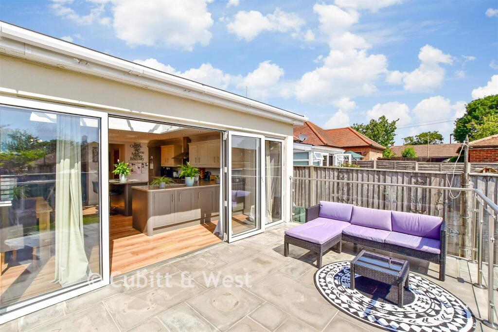 External Lifestyle Photograph