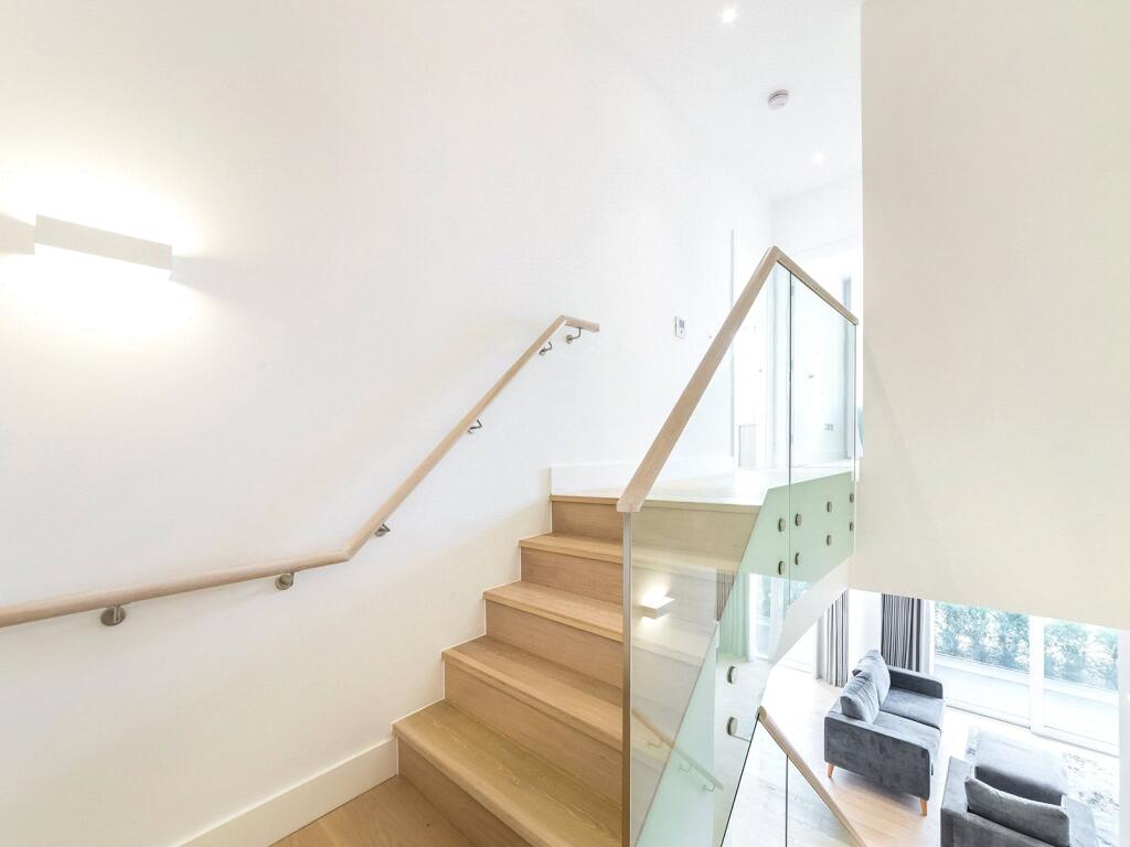 Westbourne Apartment