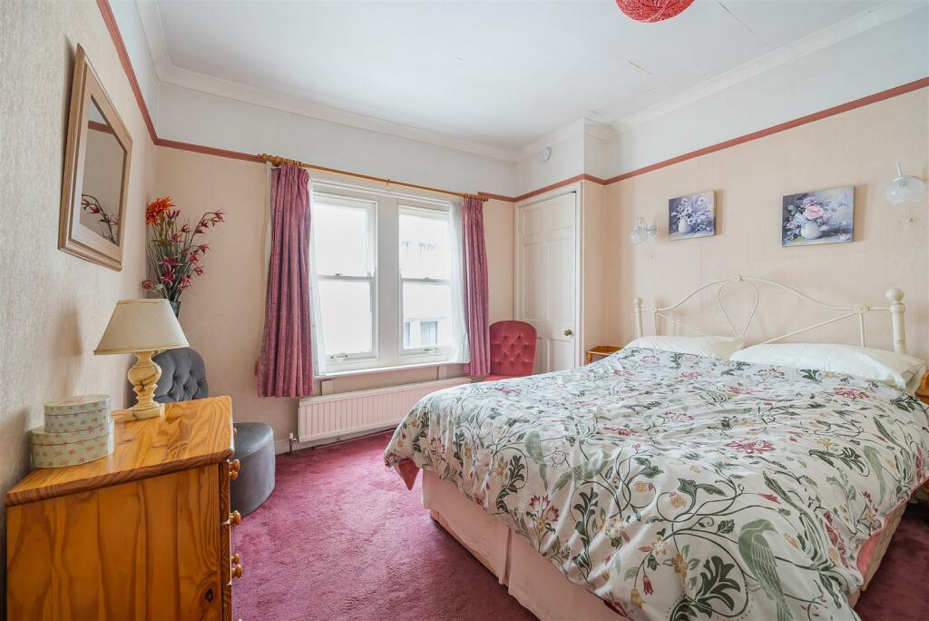 bedroom.jpg