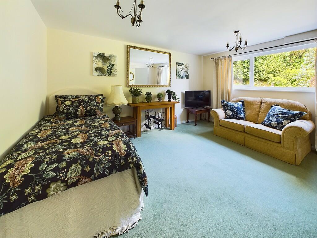 Living Bed b