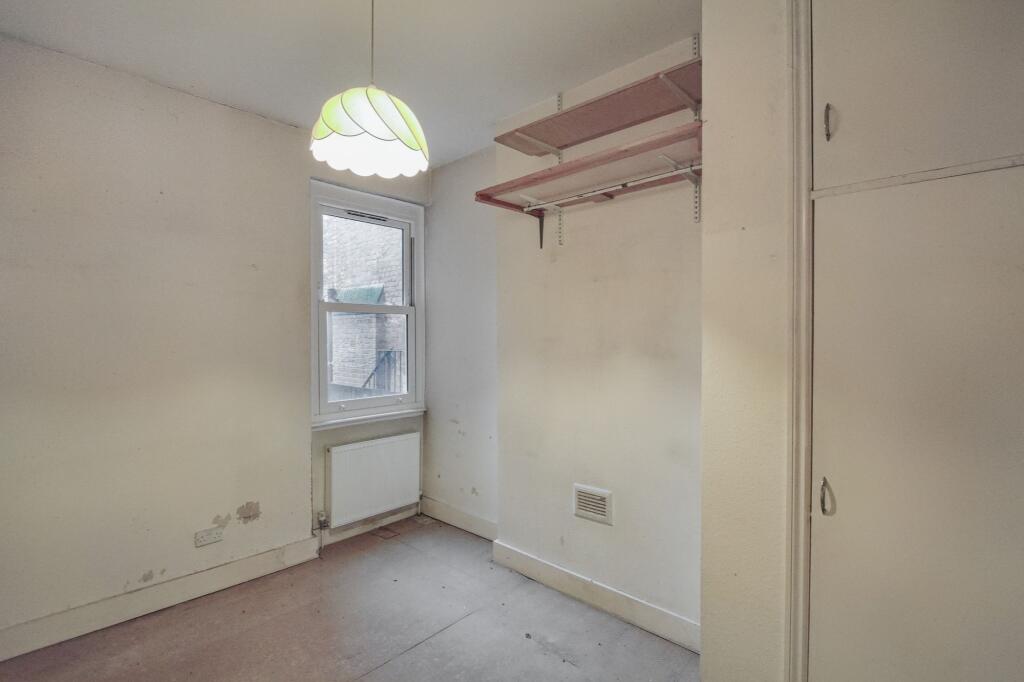 Flat A, 42 Rathcoole Gardens, Hornsey, London, N8 9NB