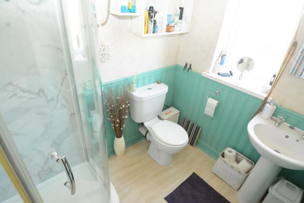 SHOWER ROOM