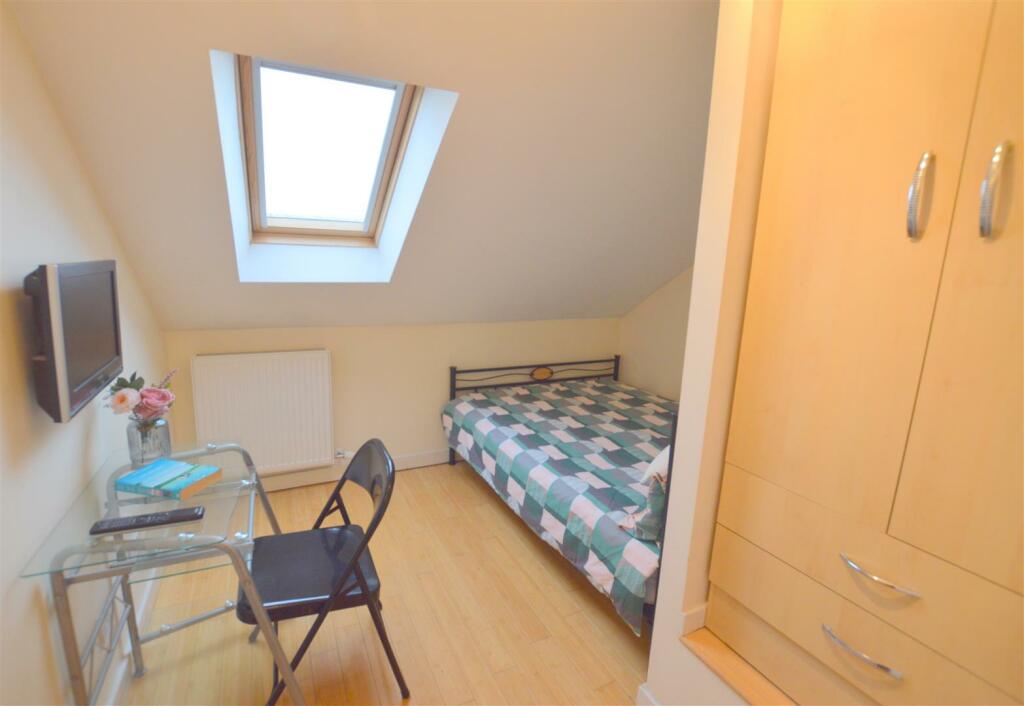 165 Cartington Terrace White Bedroom.jpg