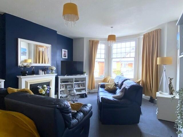 Lounge 2 T202504111424.jpg