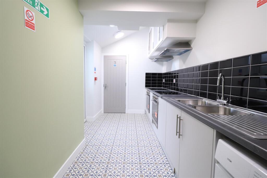 Communal Kitchen
