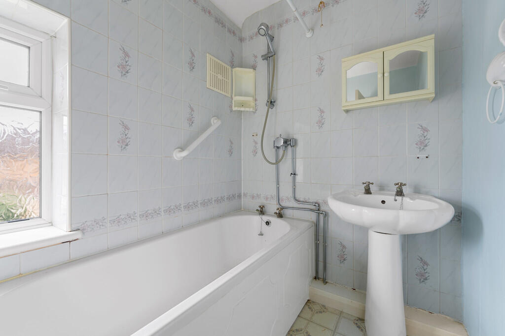 35 Brentwood Road...