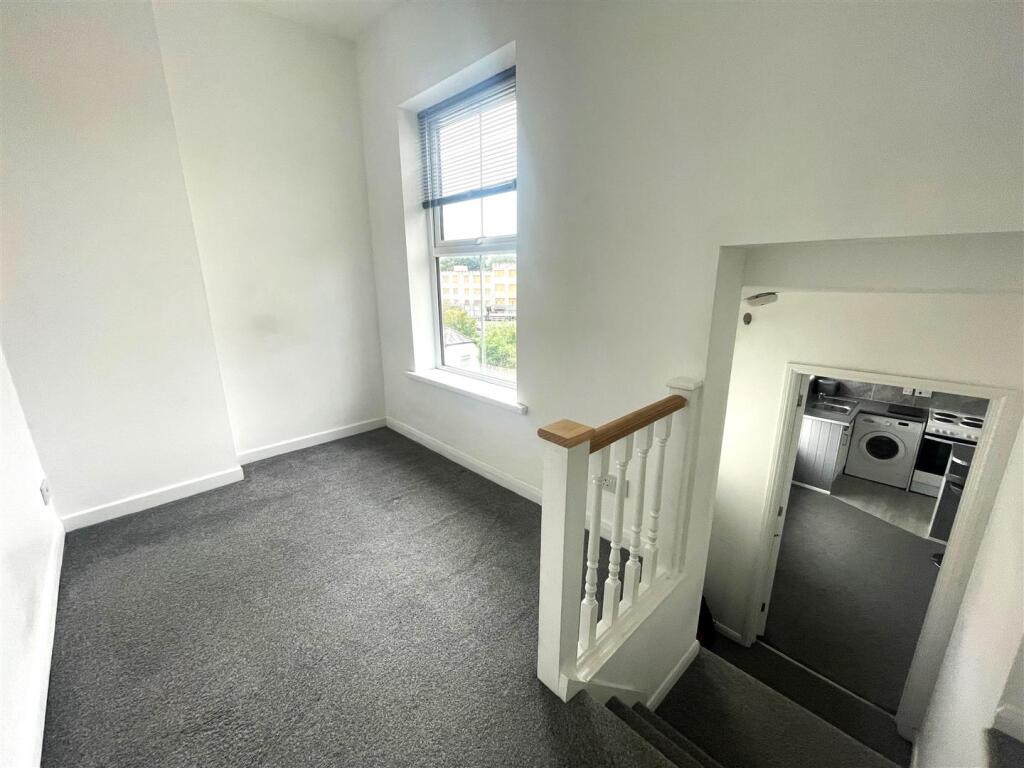 Single bedroom.jpg