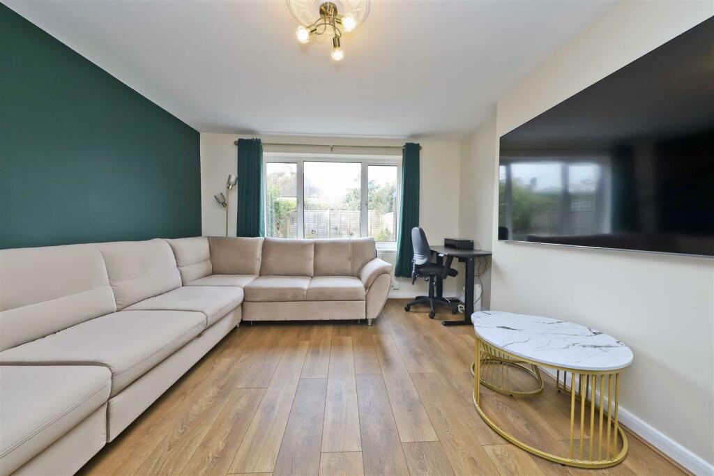 Living room 1