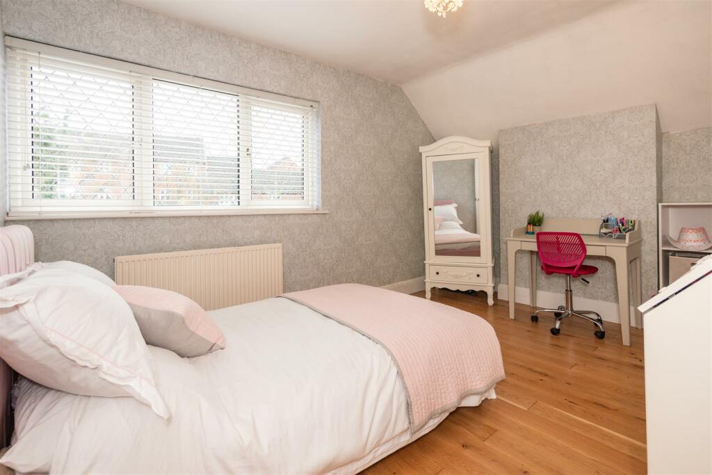 Bedroom 2.jpg