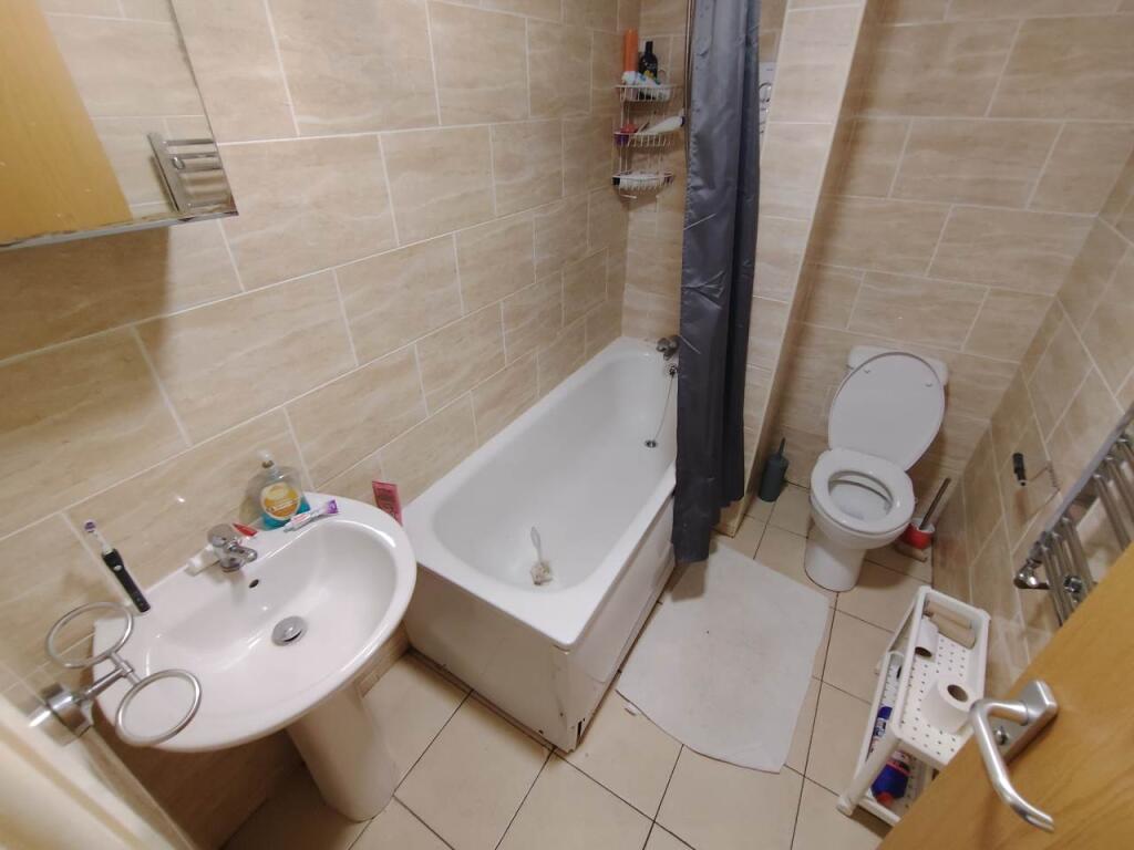 Ground floor bathroo