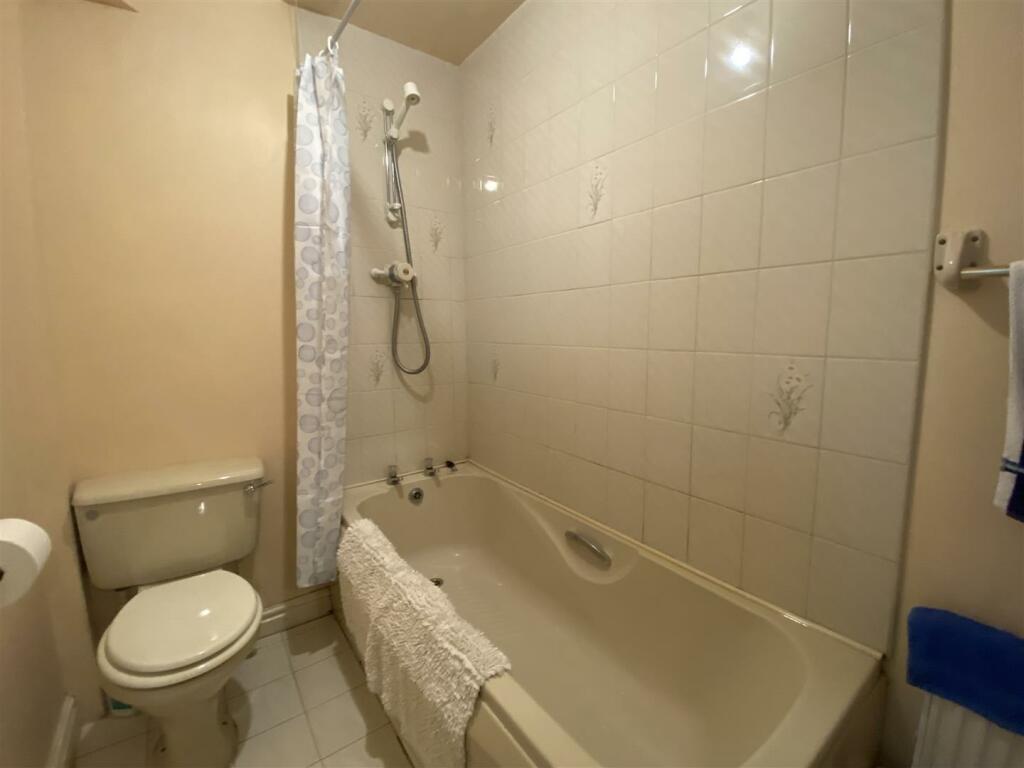 ensuite1.jpeg