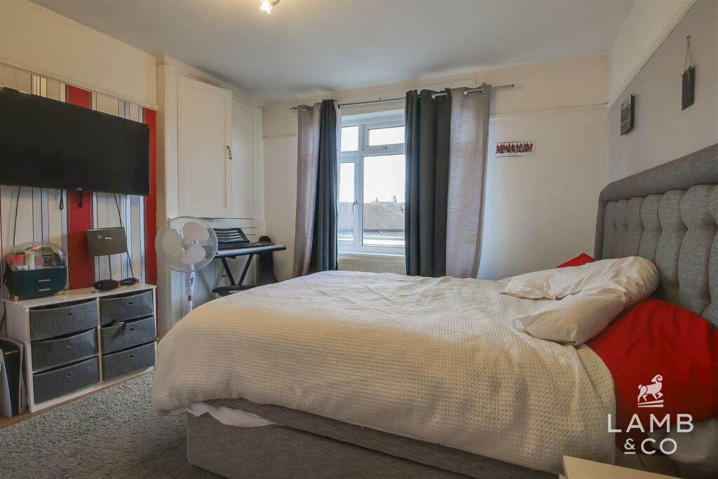 BEDROOM TWO