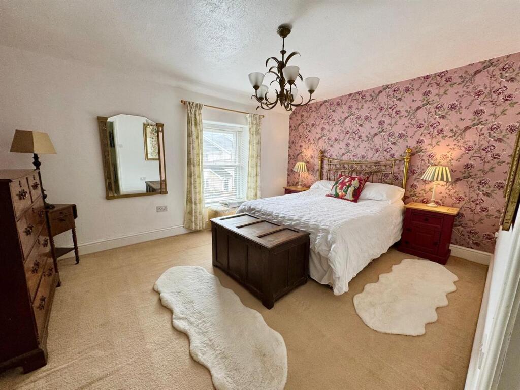 PHOTO-2025-09-08-20-23-53 (1).jpg