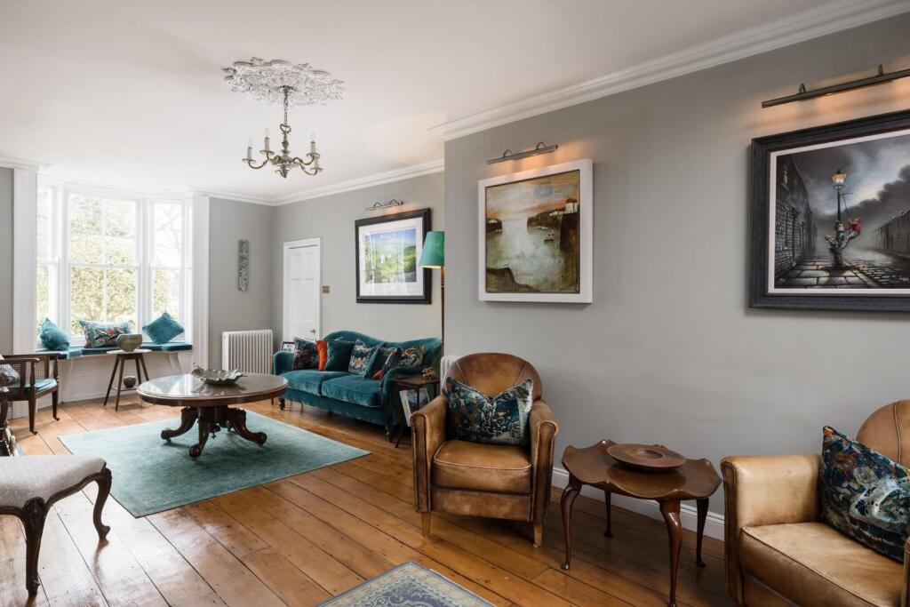 Furlong House, 220 Mount Vale_NEW-02_MedRes.jpg