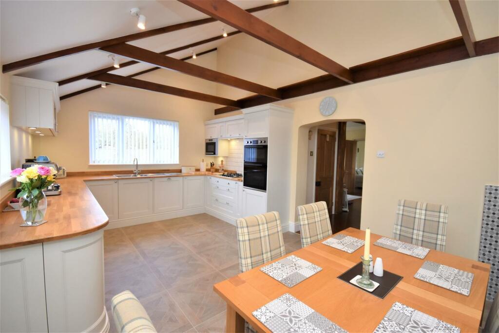 Kitchen &amp; Dining Room (2).jpg