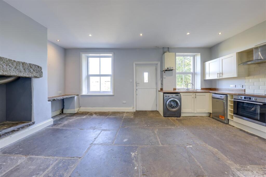 Open Plan Kitchen / Dining