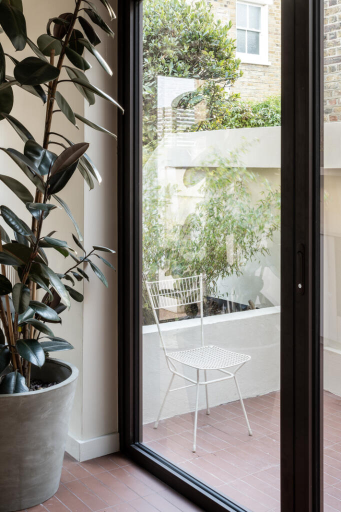 270394 - 20221123-atypical_ARBERY-RD-46_HI_RES.JPG