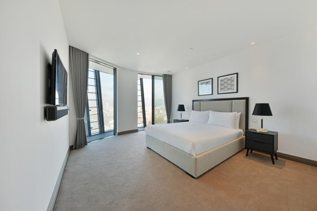 Bedroom - One Blackf