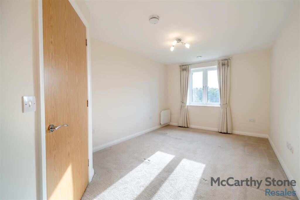 8667981-interior14.jpg
