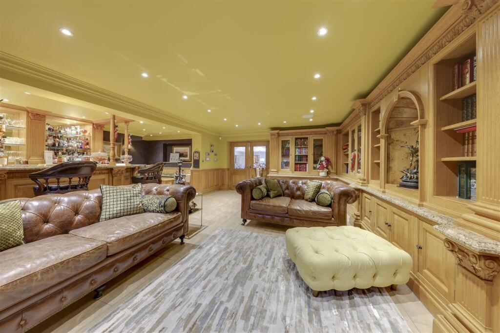 Bar &amp; Games Room