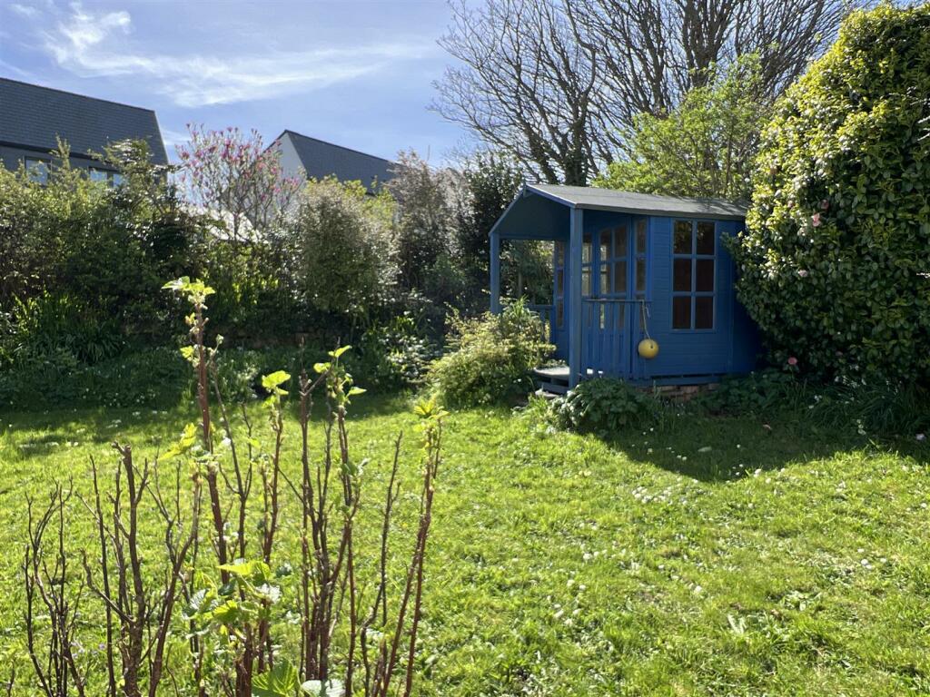 Garden, Garage &amp; Views