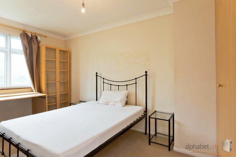 Bedroom 1 (2)