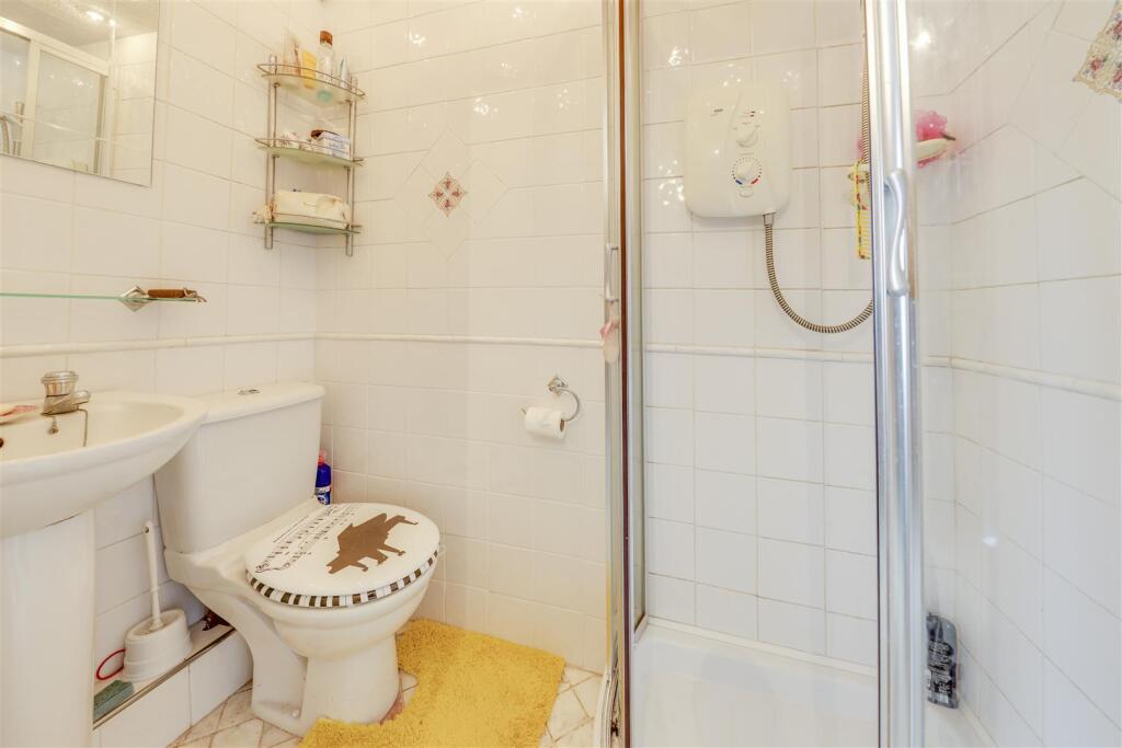 En-Suite Shower