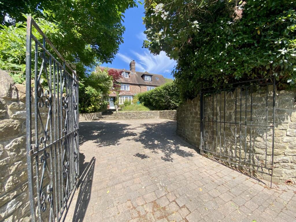 Long Front &amp; Gates
