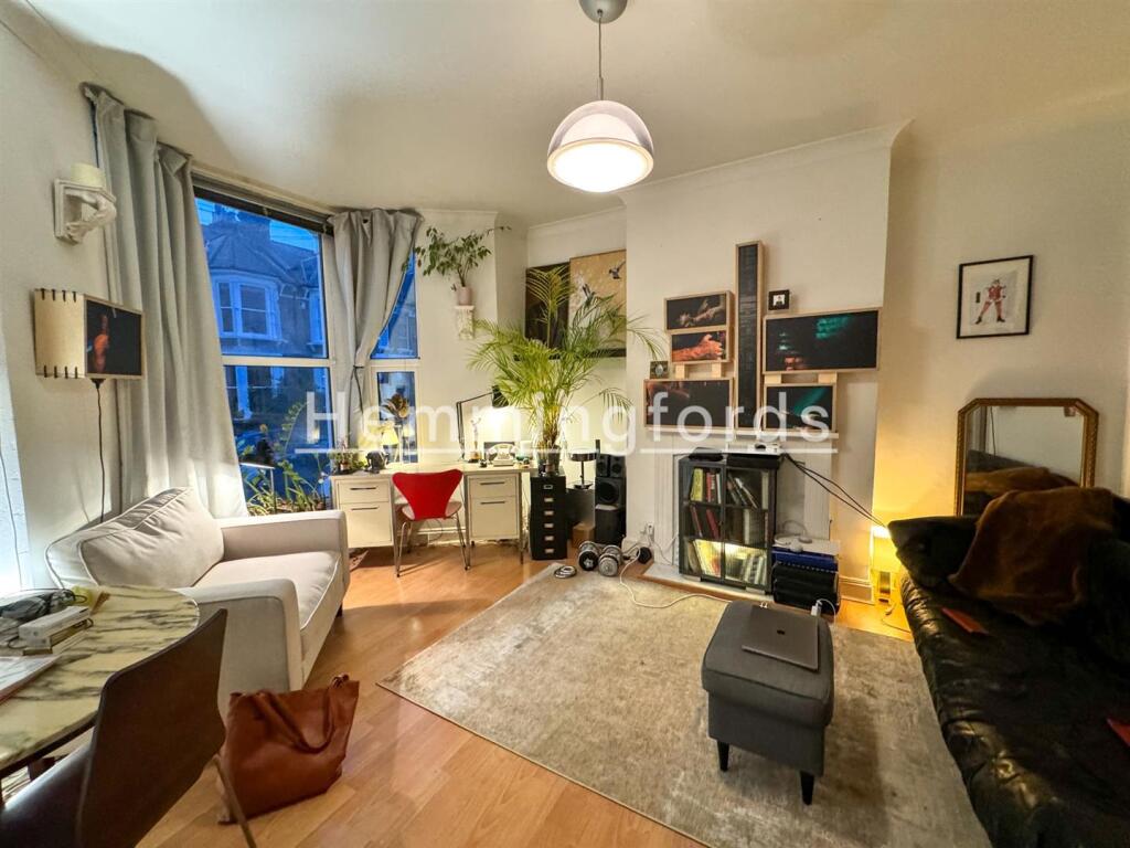Living Room.jpg