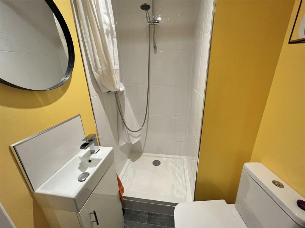 LGF Shower Room
