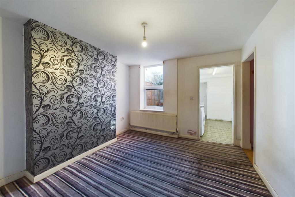 63 Great Western Road, City Centre Gloucester GL1 