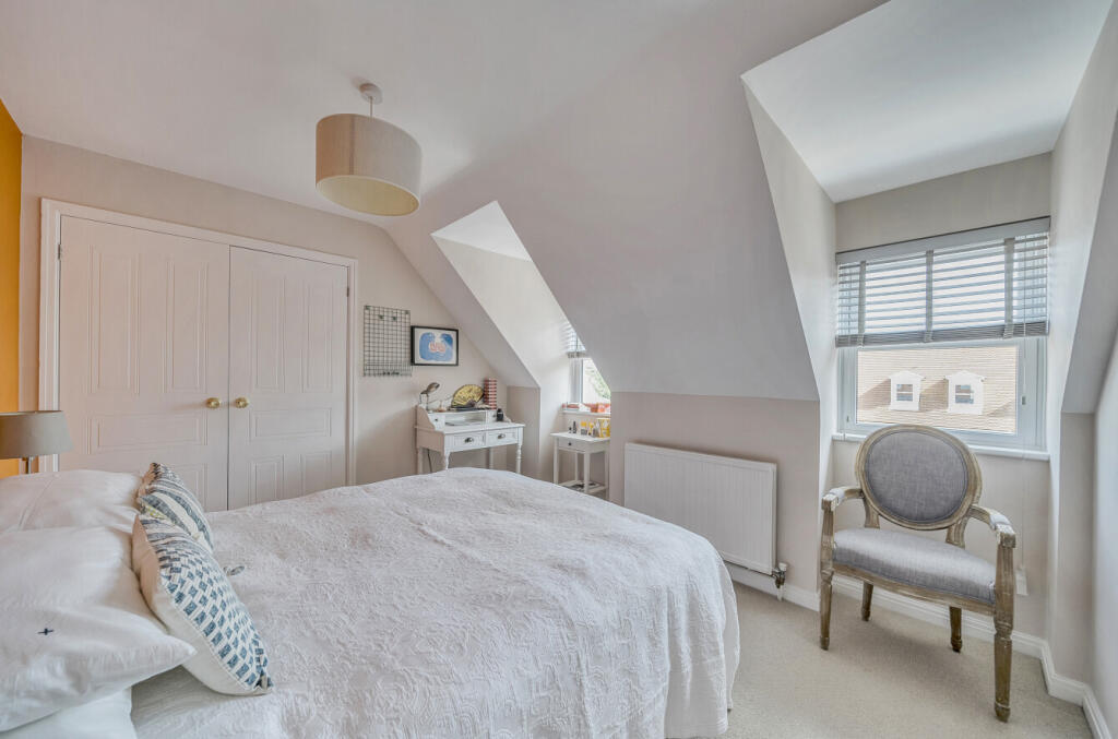 1300378-19-685d78...