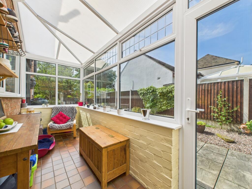 CAM02386G0-PR0141-STILL041