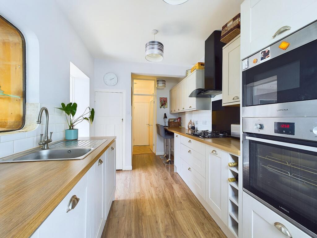 CAM01543G0-PR0035-STILL011