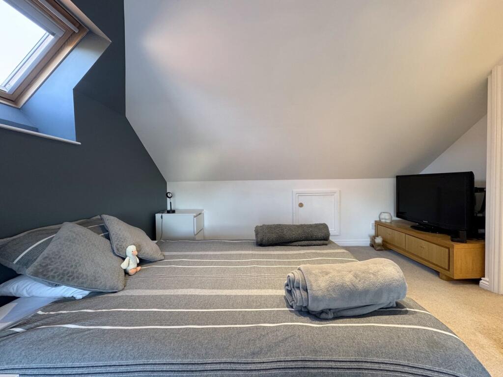 Fifth Bedroom