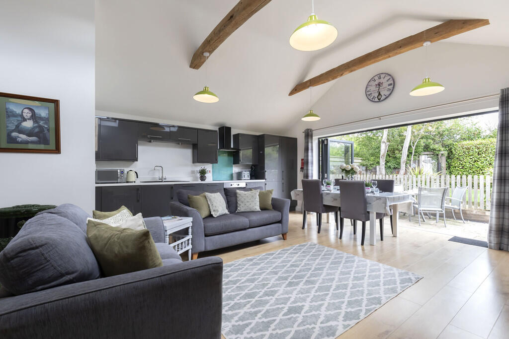 Yew Tree Cottage-...