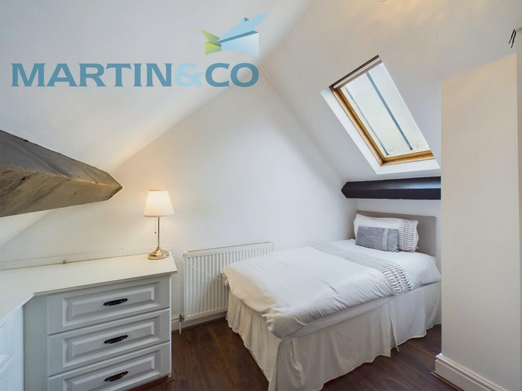 CAM01870G0-PR0143...