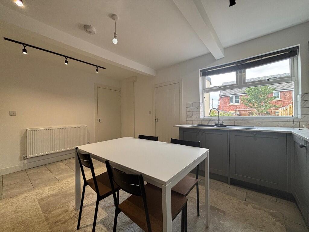 Old Road, Chesterfield, Derbyshire, S40