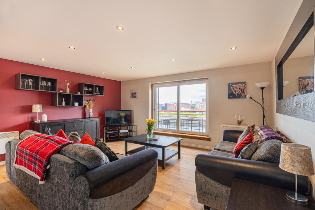 6_2025_4_23T14_04_41Flat 13, 10 Riverview Gardens,