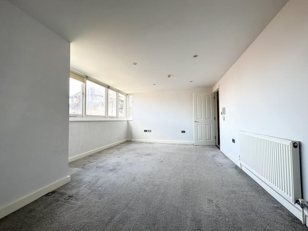 4. LOUNGE.jpg