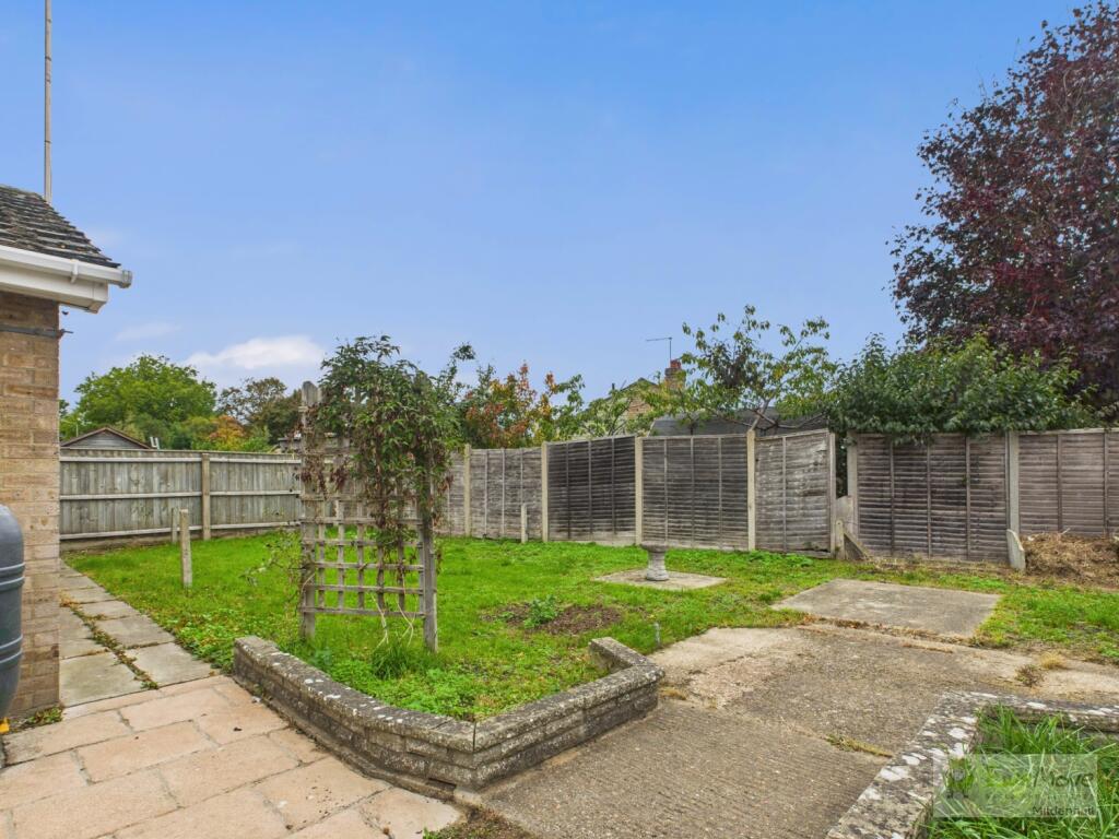 Thetford Road EweMove Mildenhall garden 1
