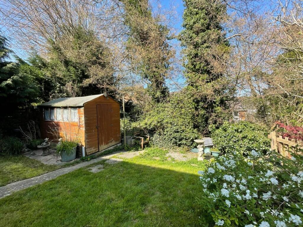 The Cresent - garden.jpg