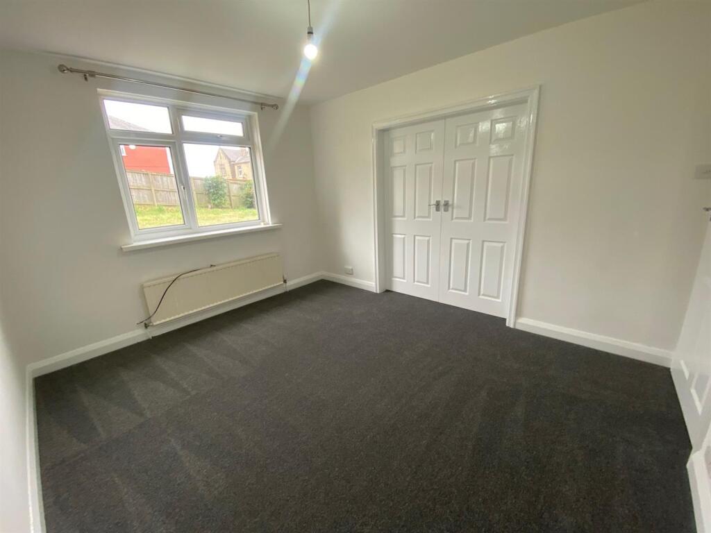 DINING ROOM.jpg