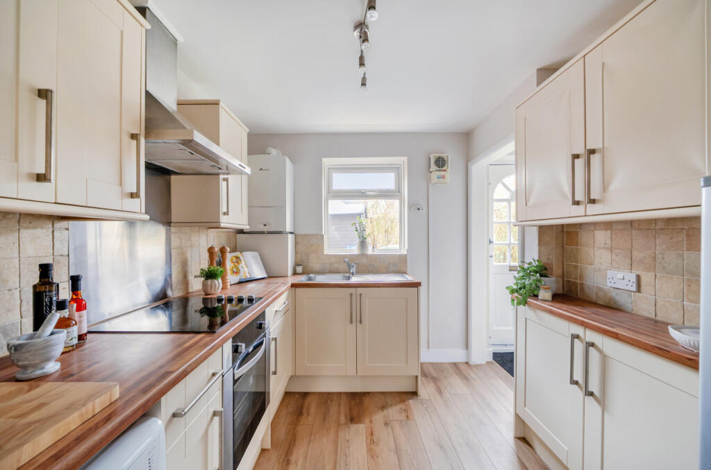 1387571-8-6932d6b...