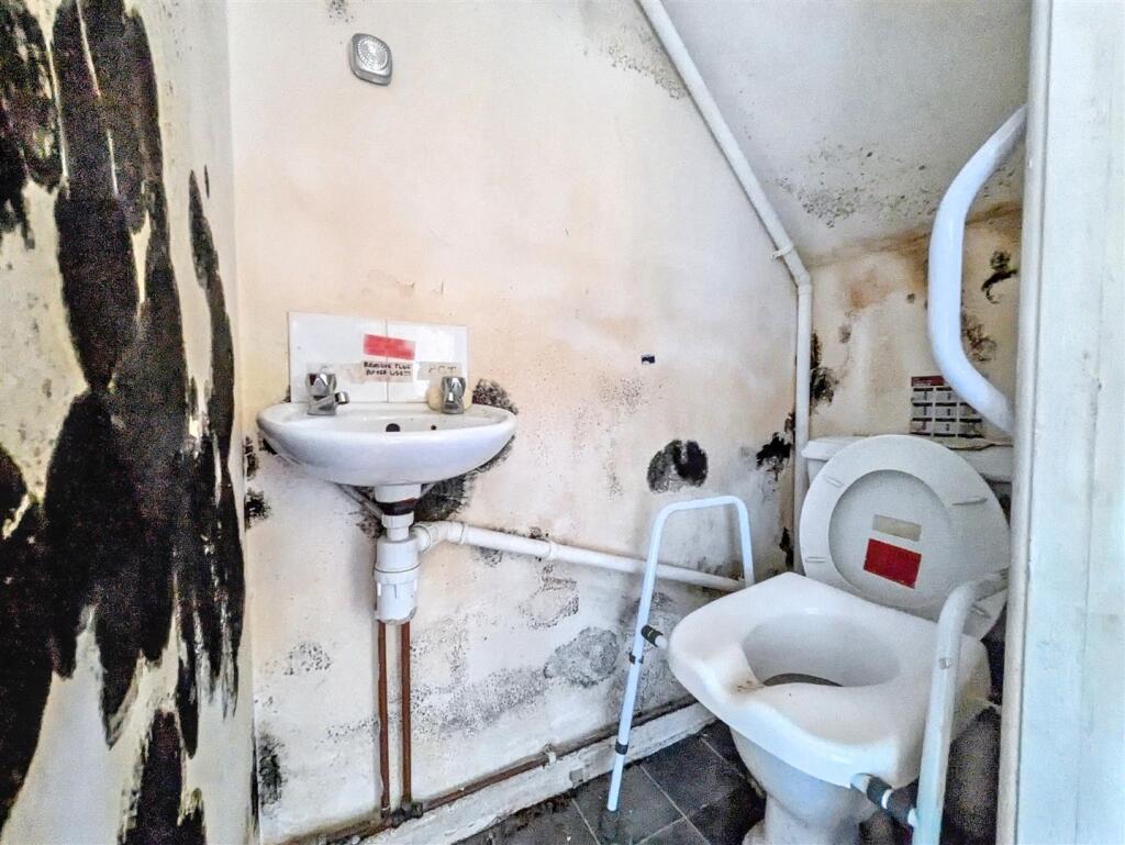 WC.jpeg