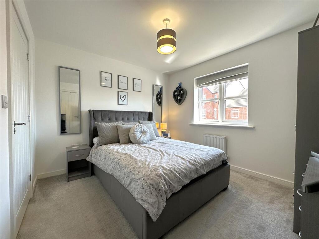 Master Bedroom 960