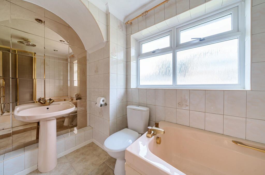 1304803-10-684811...