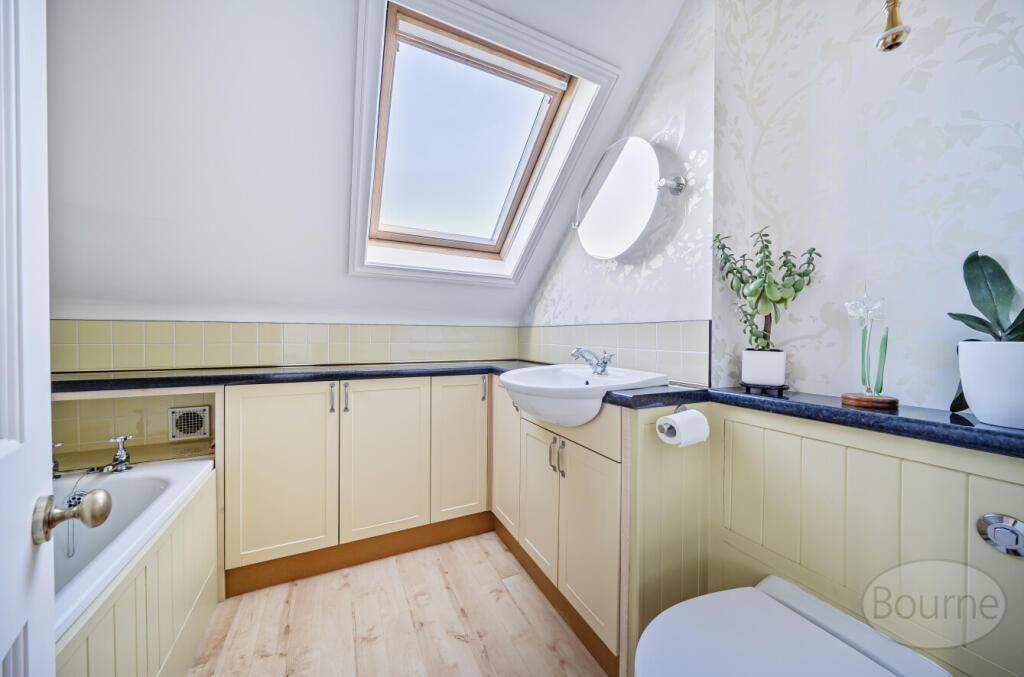 348d3731-deee-4cd...