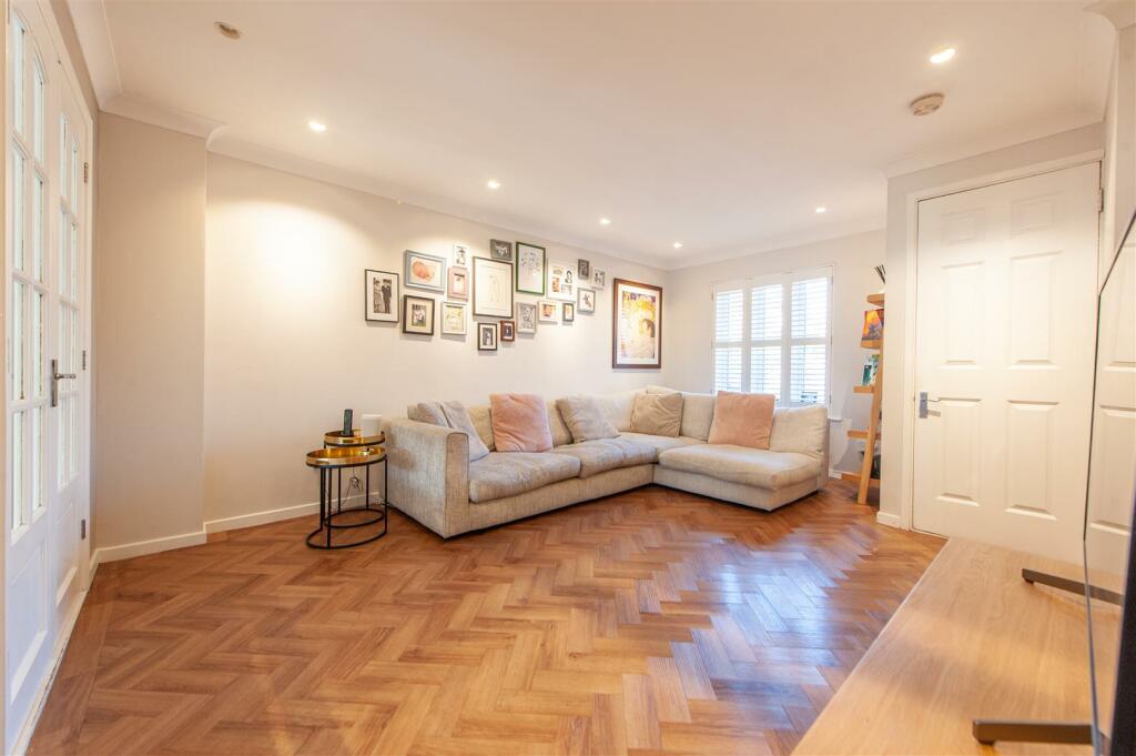 Sitting Room.jpg